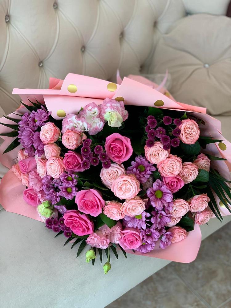 Букет цветов из: Хризантемы, Розы и Лизиантусы в Медвеженском