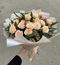 Букет Кремовые розы Латте в Медвеженском
