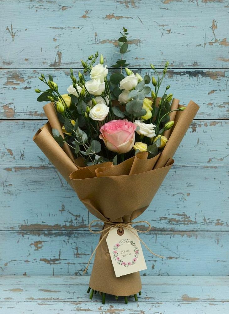 Букет цветов из: Розы и Лизиантусы в Медвеженском