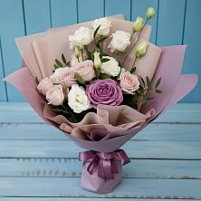 Букет цветов из:  Розы и Лизиантусы в Медвеженском