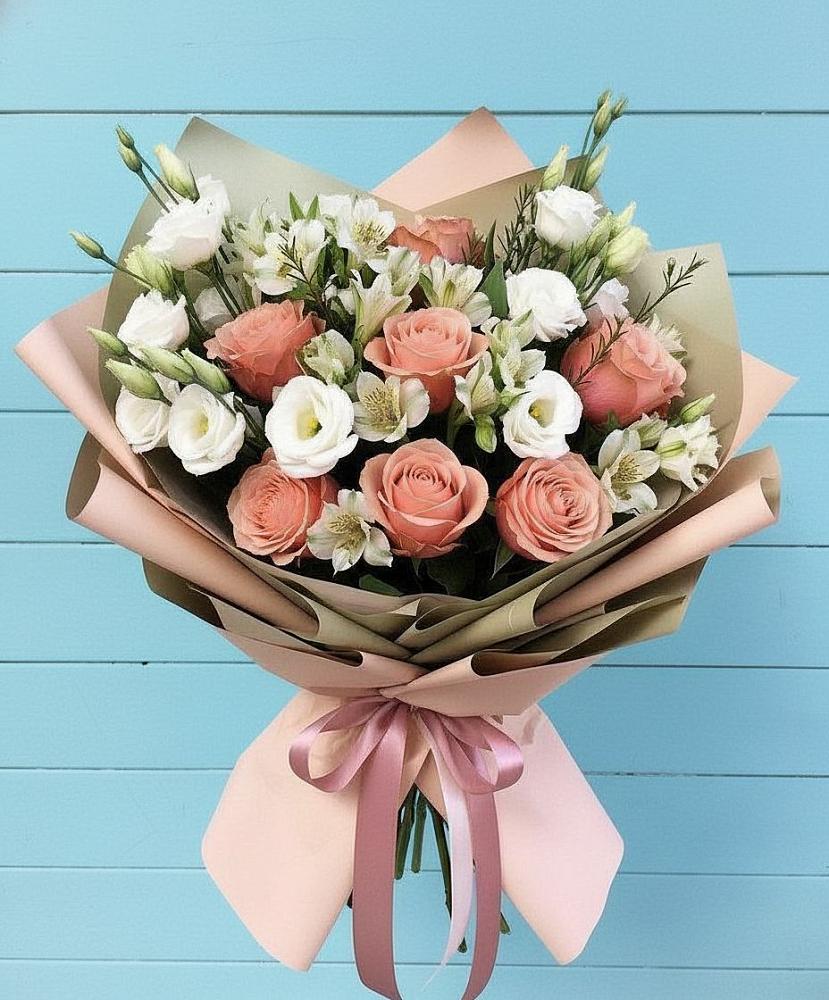 Букет цветов из: Розы, Альстромерии и Лизиантусы в Медвеженском