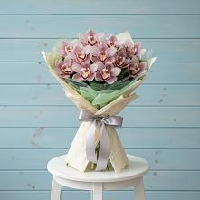 Букет цветов из:  Орхидеи и Розы в Медвеженском