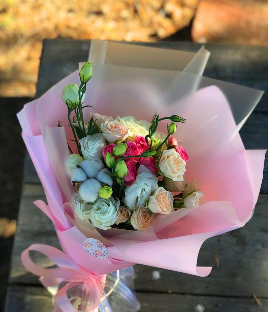 Букет цветов из: Розы и Лизиантусы в Медвеженском