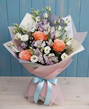 Букет цветов из:  Лизиантусы, Розы, Альстромерии и Гипсофила в Медвеженском