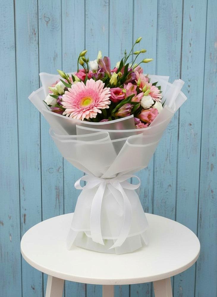 Букет цветов из: Герберы, Альстромерии и Лизиантусы в Медвеженском