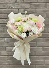 Букет цветов из:  Гвоздики, Розы, Лизиантусы и Хризантемы в Медвеженском