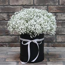 Цветочная композиция из Гипсофила в шляпной коробке в Медвеженском