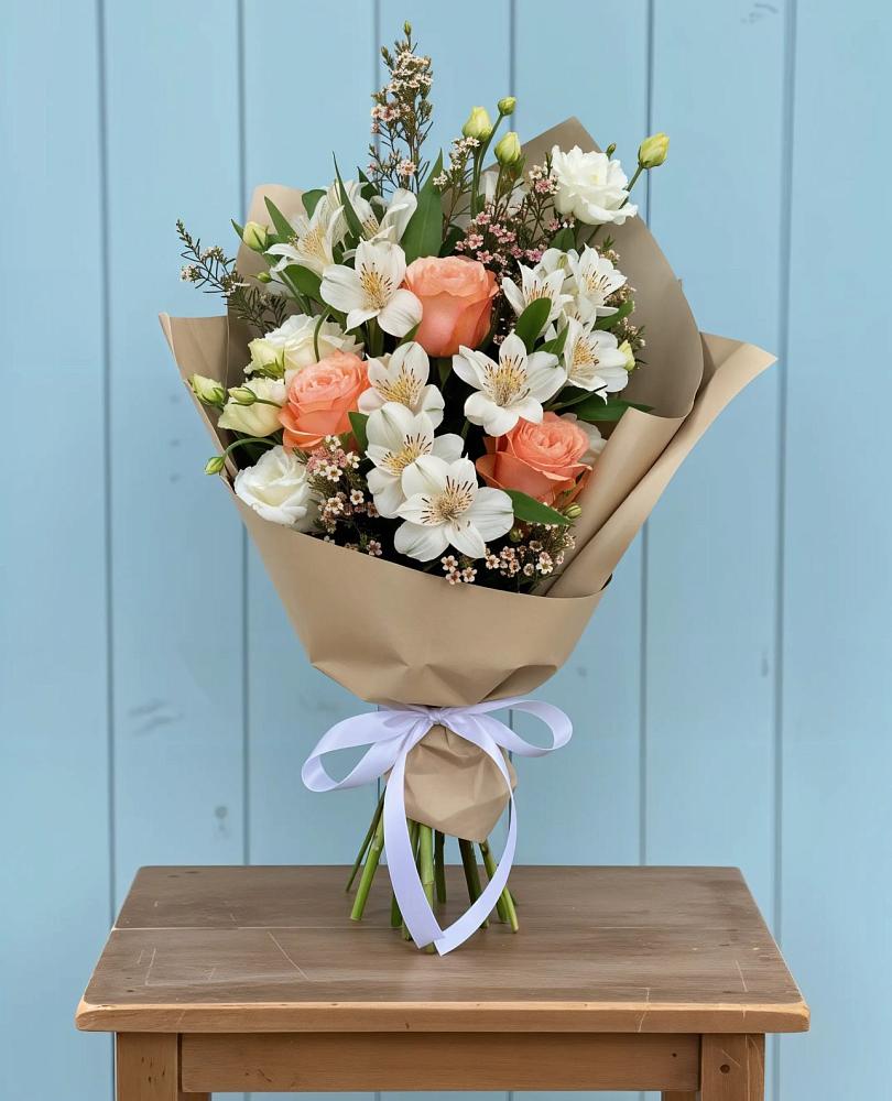 Букет цветов из: Альстромерии, Лизиантусы, Розы и Хризантемы в Медвеженском